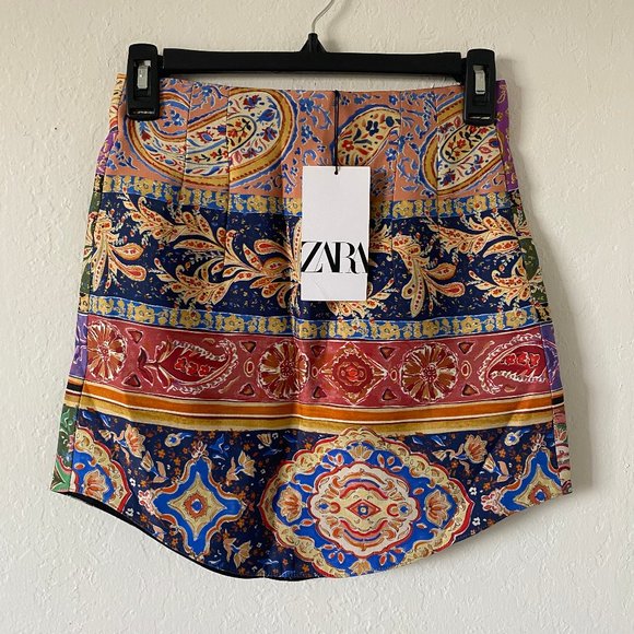 ミニスカート Balmain Fringed Paisley-Print Silk Miniskirt Balmain Fringed paisley-print Silk Miniskirt | Black | FARFETCH